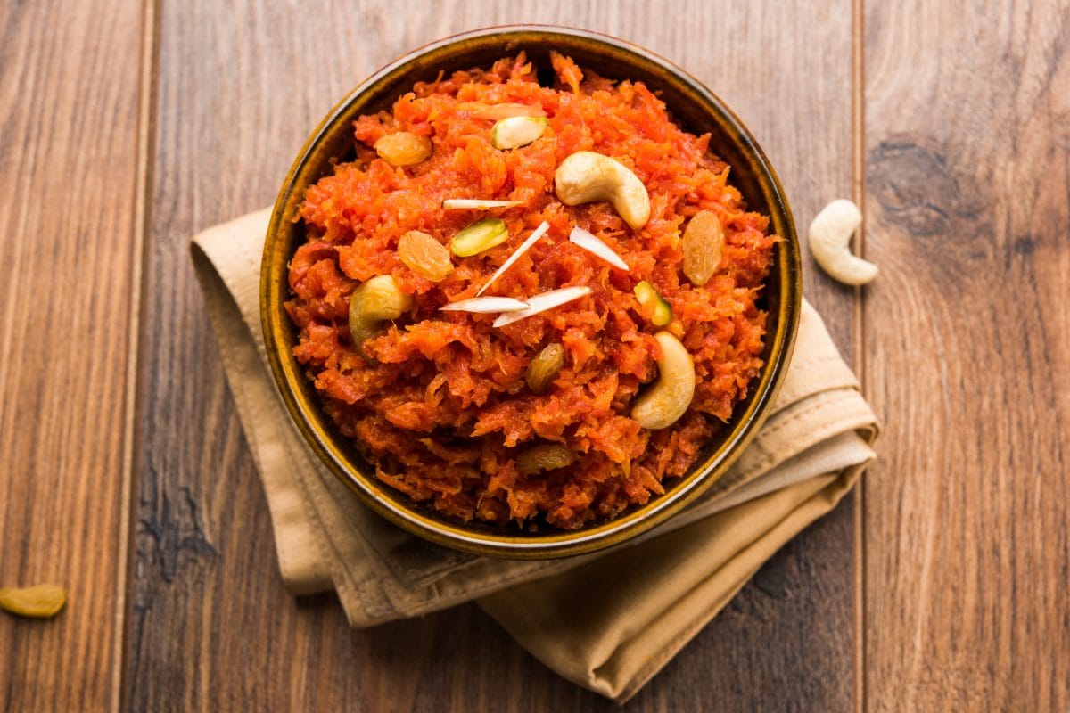 From gajar ka halwa to holay — here are some staple winter snacks to keep  you cosy - Local - Images