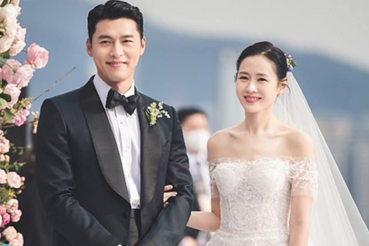 Crash Landing On You' stars Son Ye-jin and Hyun Bin welcome their