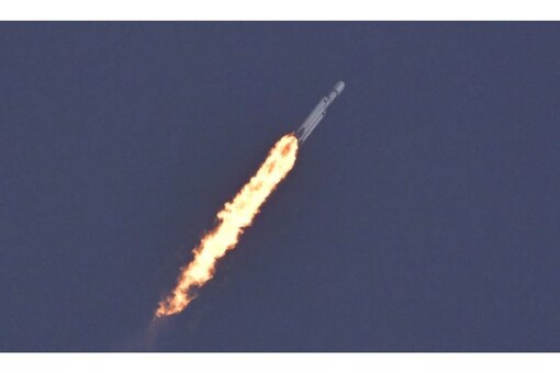 Falcon Heavy ͧ SpaceX 繨Ǵͤտçѧشš (Ҿ: Reuters)