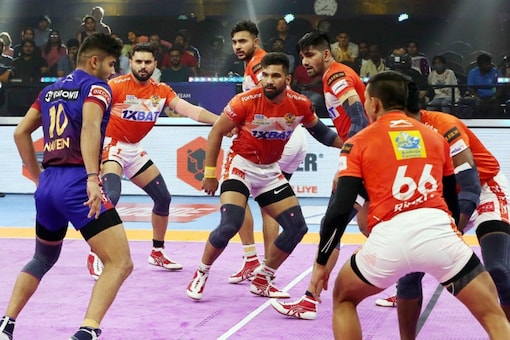 PKL 9: Naveen Kumar, Ashu Malik Lead Dabang Delhi to Win over Gujarat ...