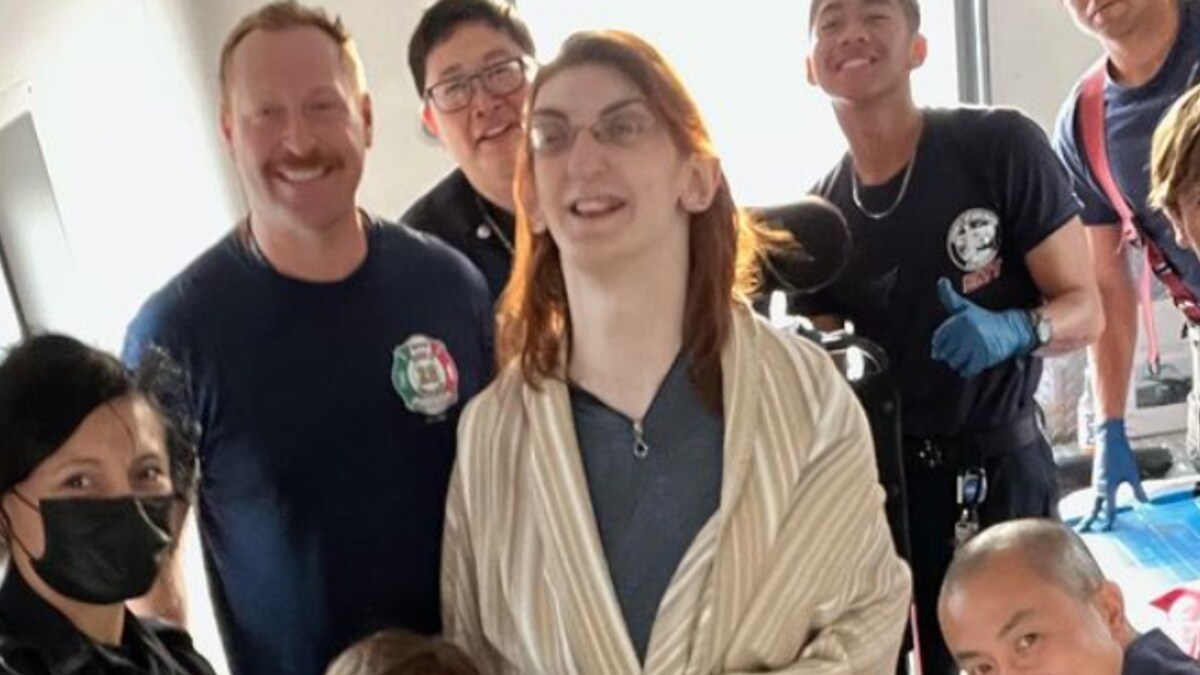 Tallest Woman In The World Takes Her First Flight After Airline Removes 6 Seats News18