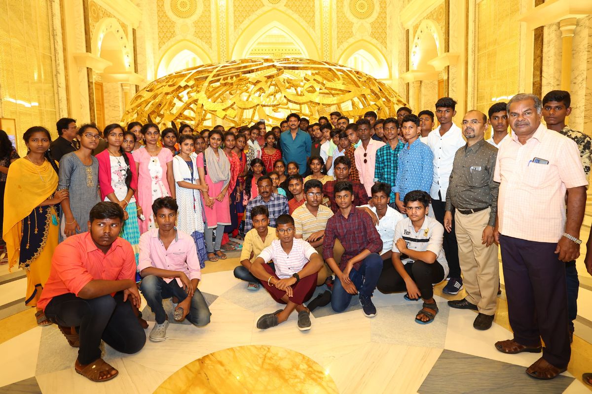 Tamil Nadu Govt Takes School Students on Educational Tour to Dubai