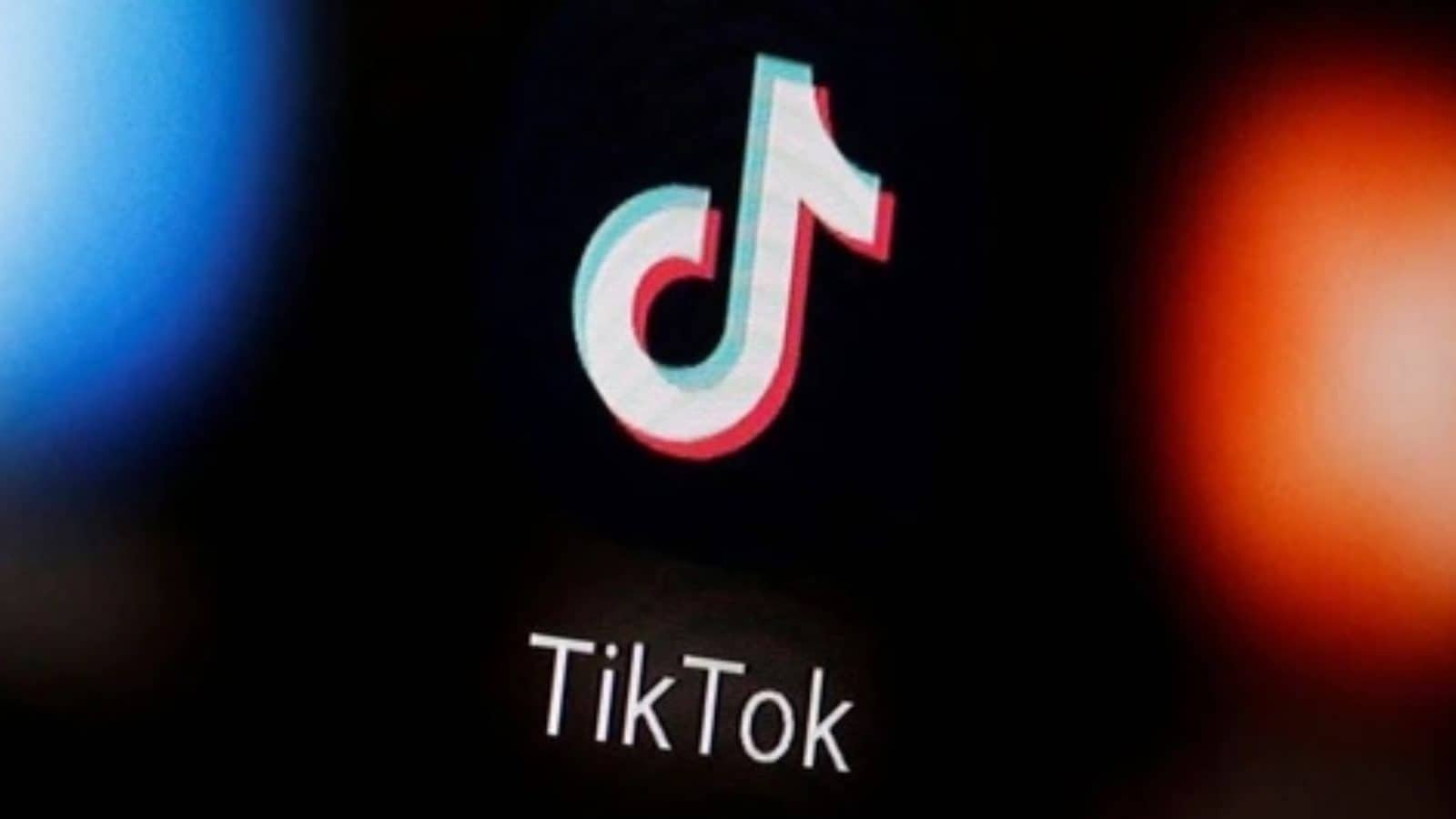 Read more about the article TikTok Promises to Ramp Up Fight Against Disinformation in EU