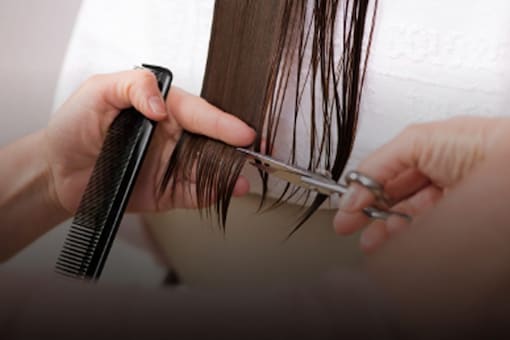 Does Trimming Make Your Hair Grow Faster? Dermatologist Explains