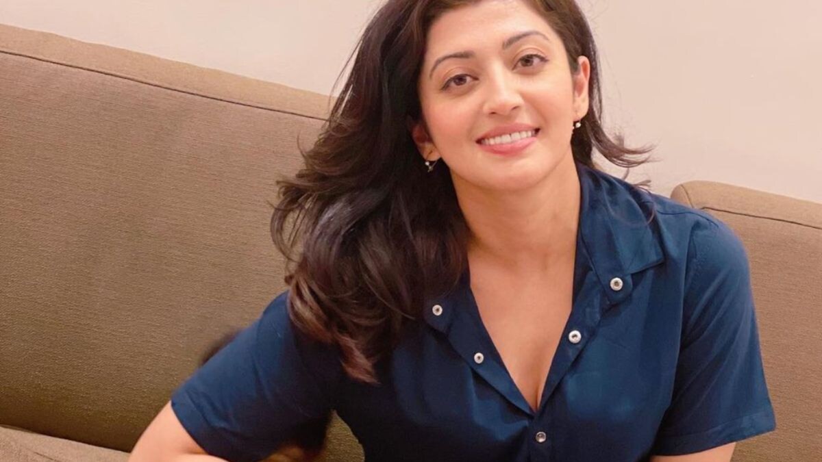 Pranitha Subhash Shares Pics of Adorable Daughter, Some 'Parenting Hacks'