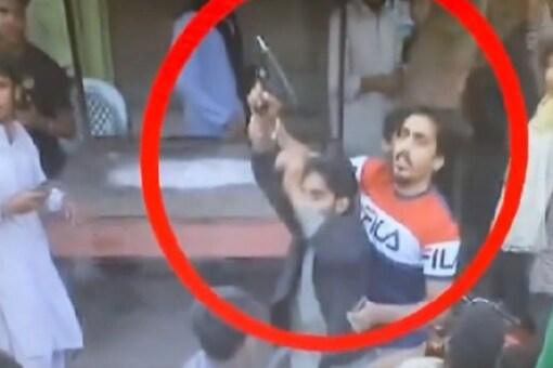 Footage of Firing: The Moment Before Shots Were Fired At Imran Khan Rally |  WATCH