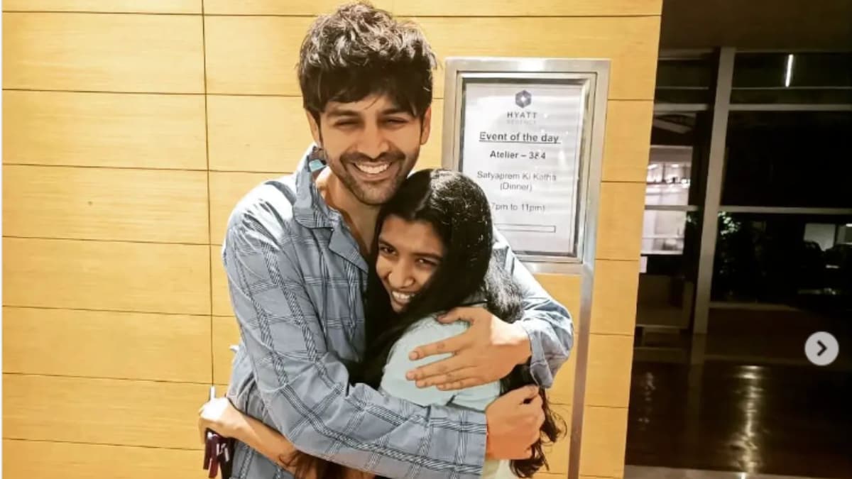 Kartik Aaryan’s Female Fan Shares Glimpses of Her Dreamy Meeting With Actor