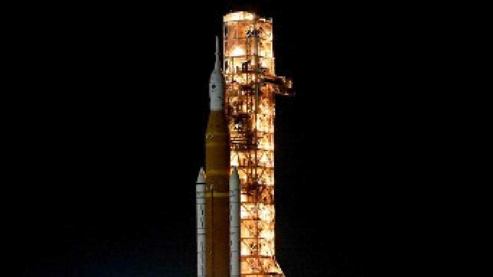 nasa-moon-rocket-launch-delayed-again-this-time-by-storm