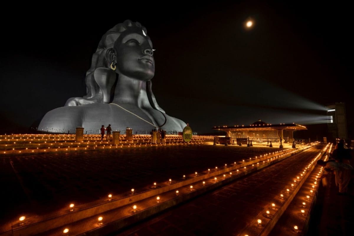1200px x 800px - Karthigai Deepam: Tribals Light Up Isha Yoga Centre in Coimbatore With  Offerings to Adiyogi Shiva Temple - News18