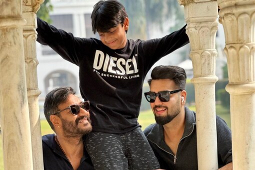 Ajay Devgn drops an adorable picture with her son and nephew. (Photo: Twitter) 