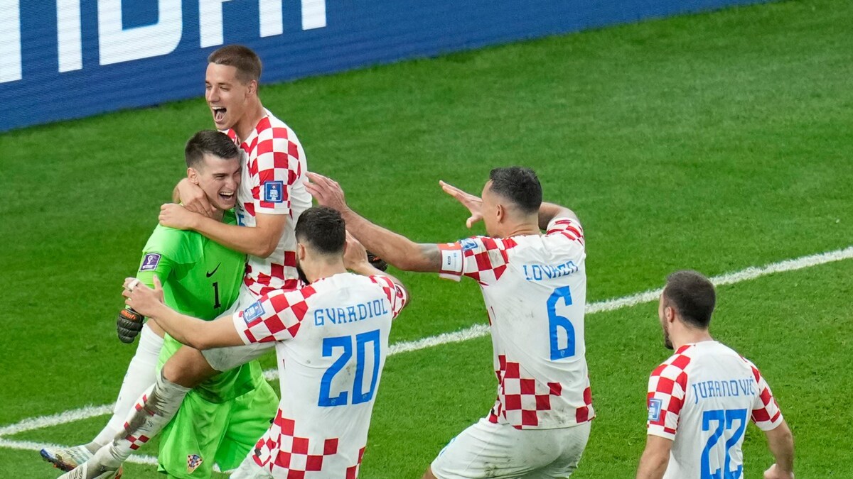 FIFA World Cup 2022: Dominik Livakovic Shines as Croatia Reach Quarterfinals With Penalty Shootout Win Over Japan