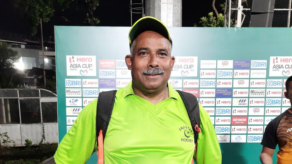 Pakistan's Dutch Hockey Coach Flies Home After Not Being Paid Salary