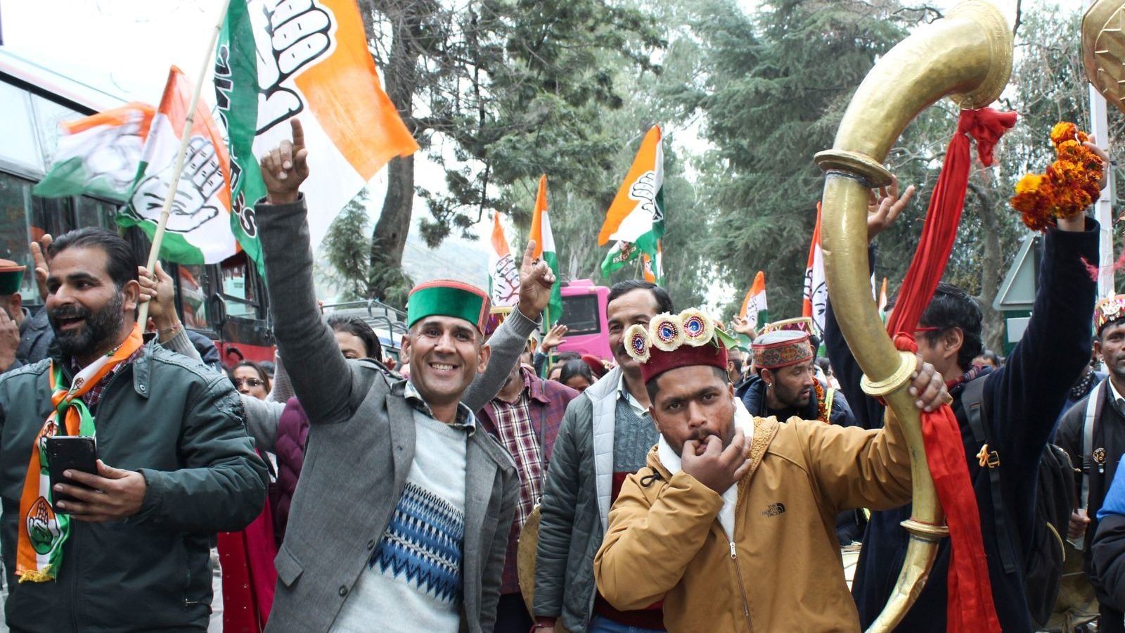 Himachal Election Results Elected Cong Mlas To Discuss Cm Face In Shimla As Party Dethrones Bjp 