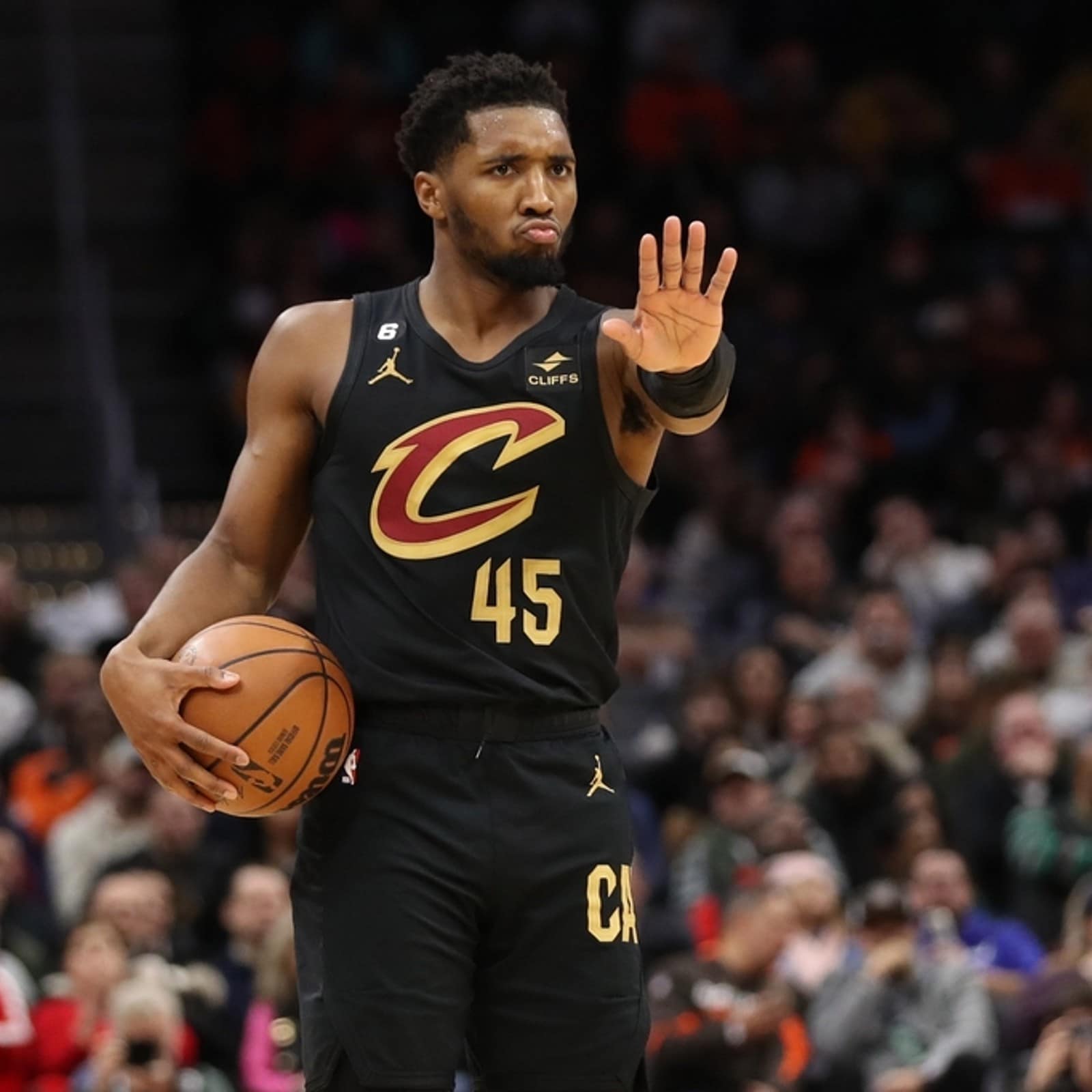Donovan Mitchell scores record 71 points for Cleveland Cavaliers in win  over Chicago Bulls