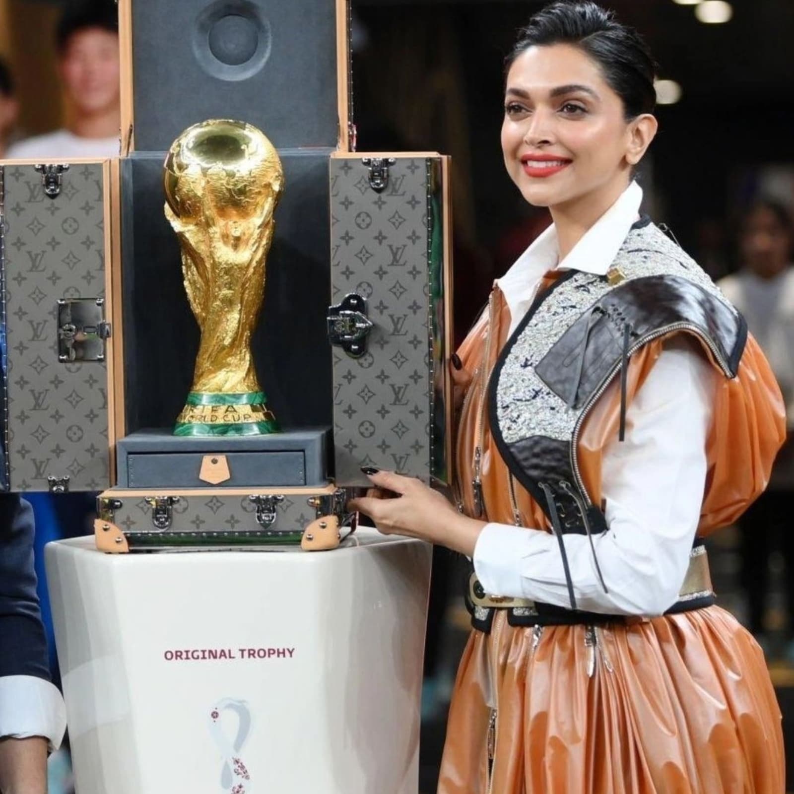 Deepika Padukone unveils the FIFA World Cup trophy at the stadium