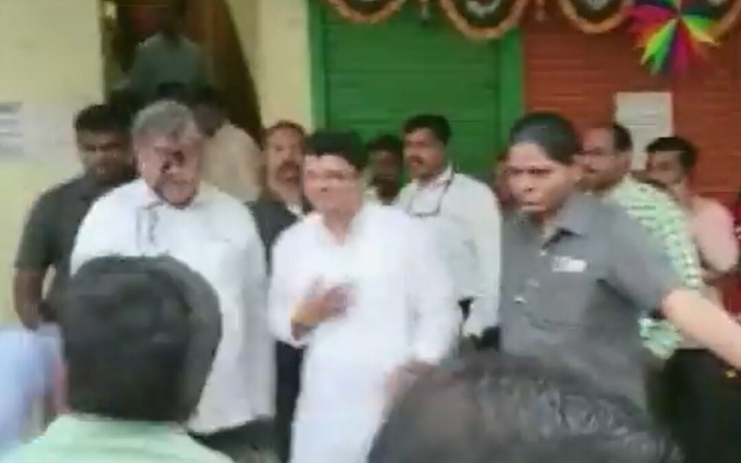 Ink Attack on Maha Minister Police to Summon TV Journalist Again