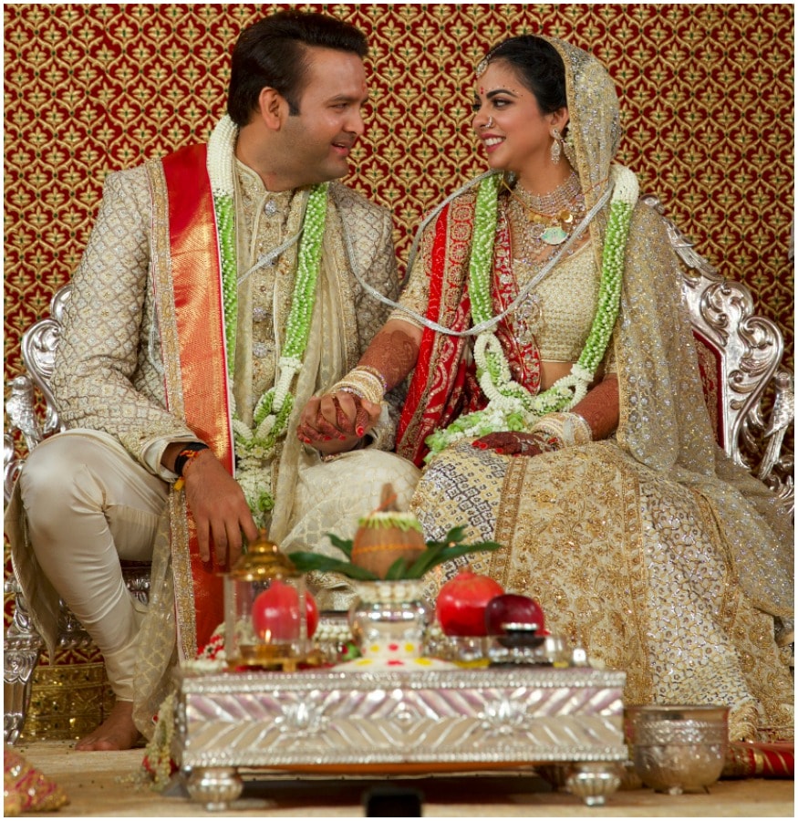 Isha Ambani wore her mom Nita's 35-year-old saree on her wedding day