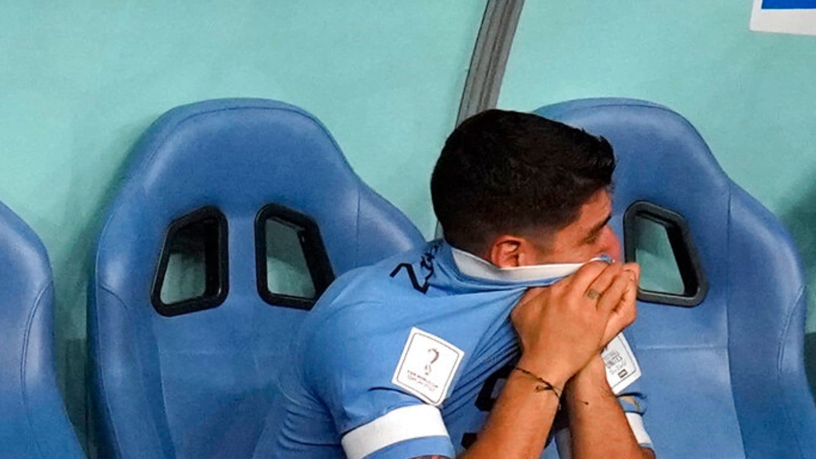 Watch: emotional suarez breaks down into tears as uruguay get eliminated from fifa world cup 2022 | football news