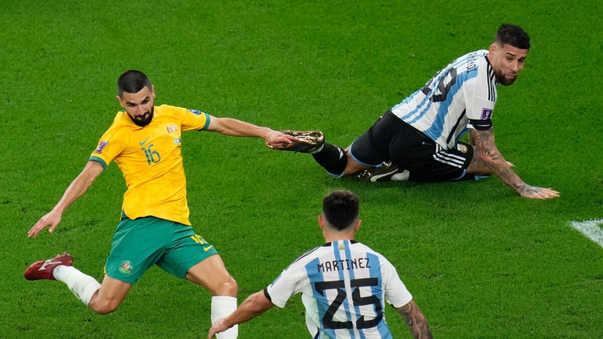 Watch: Lisandro Martinez' Goal Saving Tackle That Keeps Argentina's World Cup Hopes Alive