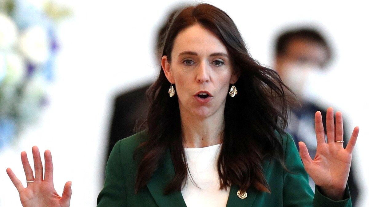 New Zealand PM Ardern Caught Calling Minority Leader ‘Arrogant Prick’ on Hot Mic