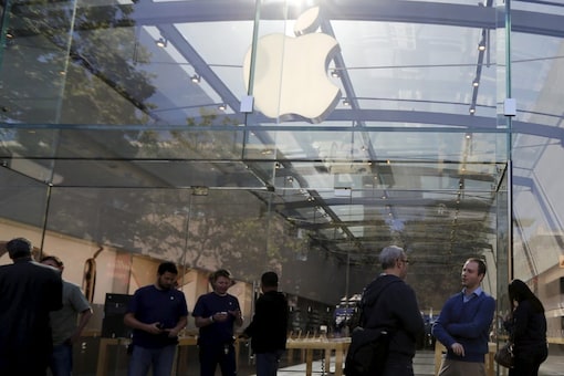 ҹһաͧ Apple  Palo Alto Կ 繡ѡѾСû¤駡͹˹ҹ ˹ҷѧѺ顮ö䢻ѭ (Ҿ: Reuters / Ҿ᷹)