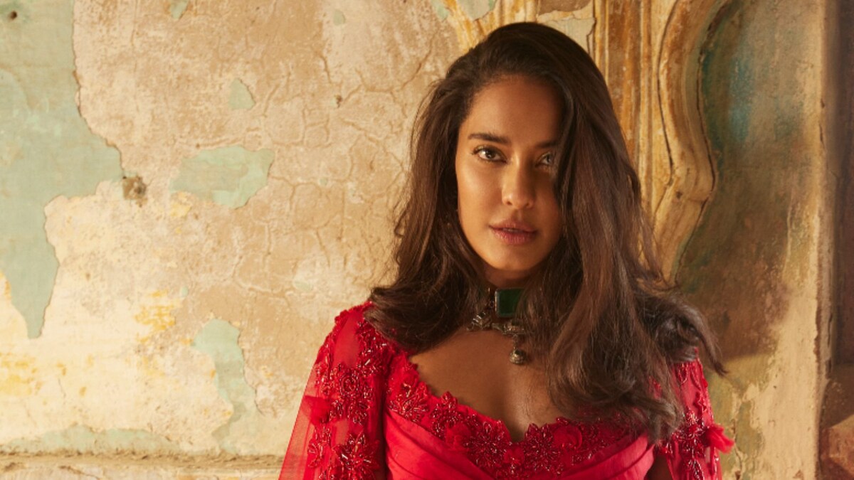 Lisa Haydon Sets New-Age Wedding Fashion Goals in Ridhi Mehra Bridal Couture