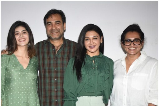 Pankaj Tripathi, Sanjana Sanghi, Jaya Ahsan and Parvathy Thiruvothu have started shooting for the film in Mumbai.