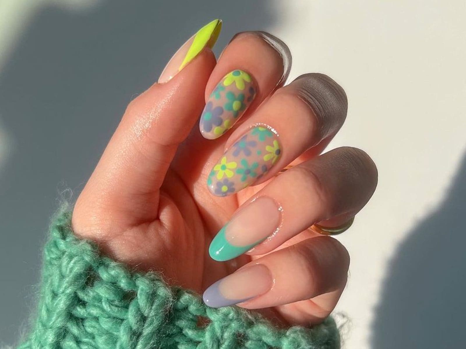 Pastel nail art using nail vinyls : r/NailArt