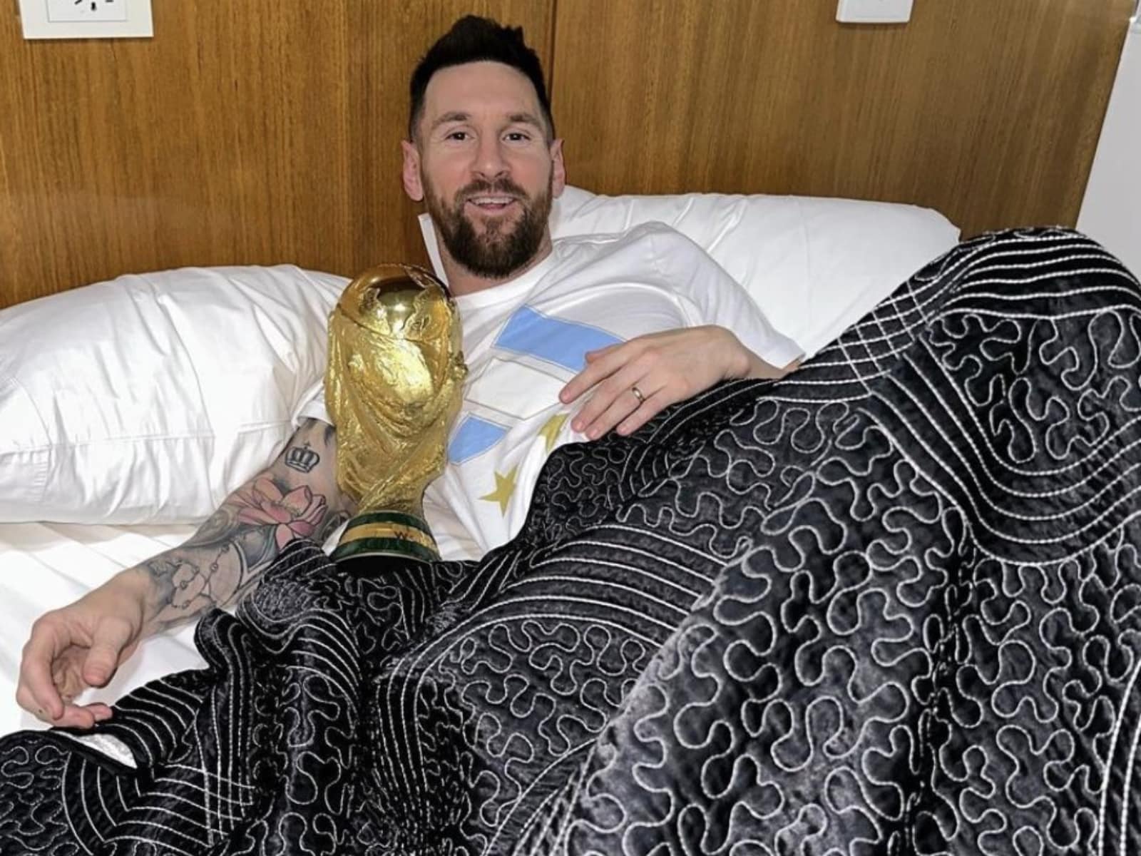 Lionel Messi breaks the internet with World Cup picture becoming most liked  post by a sportsperson - India Today