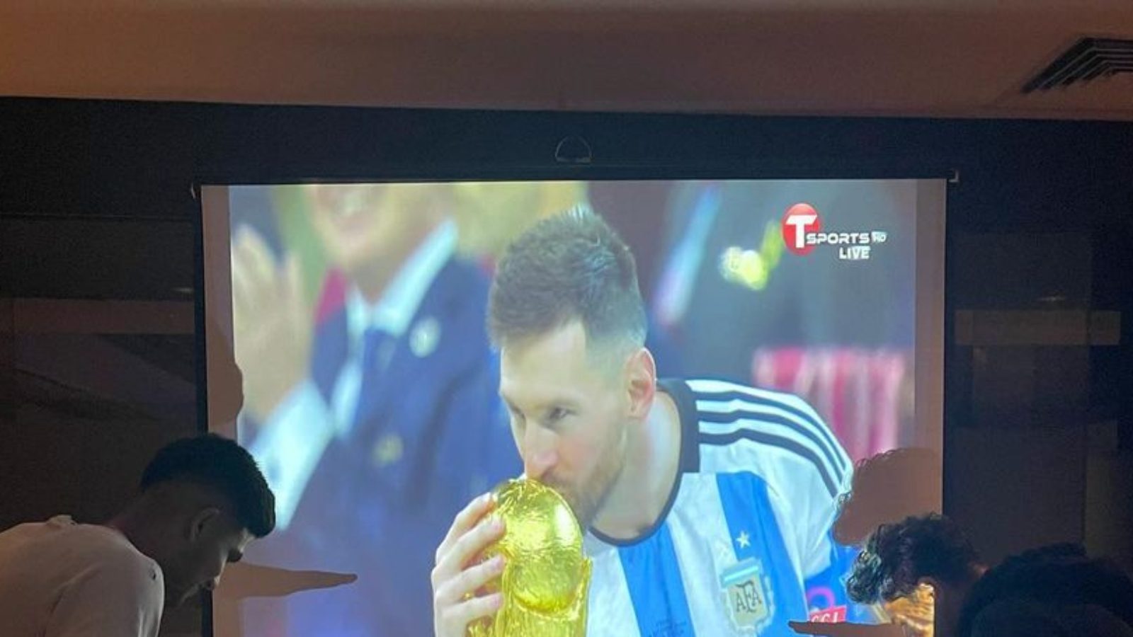 Shubman Gill Kuldeep Yadav Hails The Greatest Of All Time Lionel Messi After FIFA World Cup 