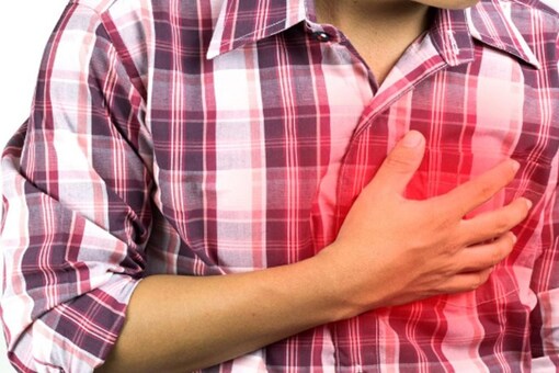 chest-pain-symptoms-causes-and-treatment-news18