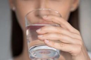 12 Benefits of Drinking Hot Water