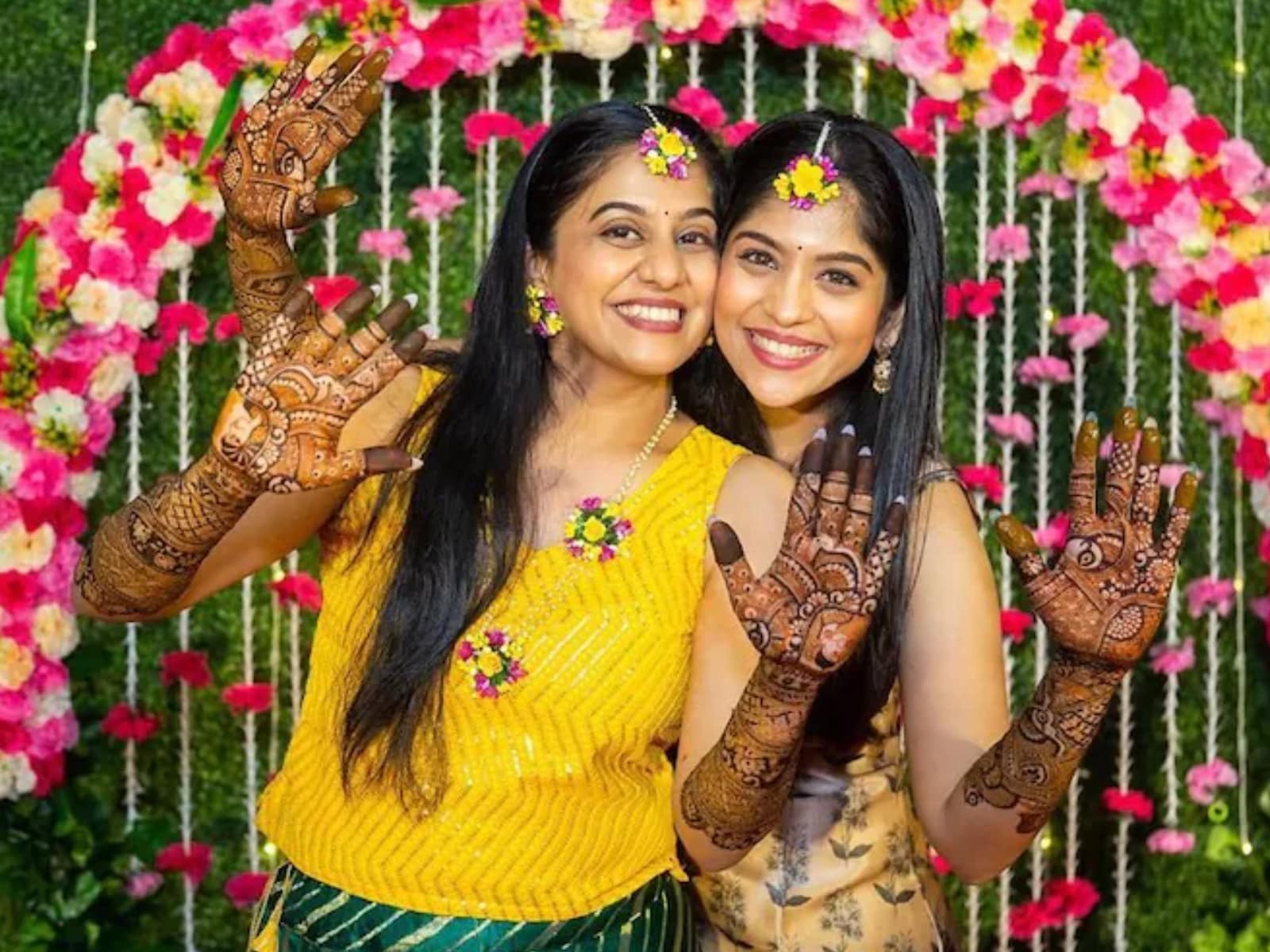 Sister Of The Bride Style: Himadri Patel - Wedbook | Bride sister, Haldi  photoshoot, Sister poses