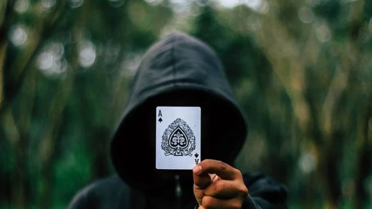 Students In China Invent Invisibility Cloak That Makes You Invisible To