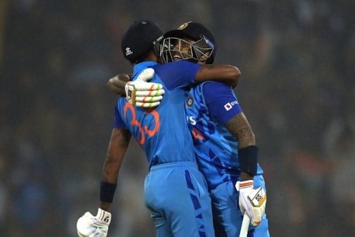 Suryakumar Yadav and Hardik Pandya celebrates India's win.