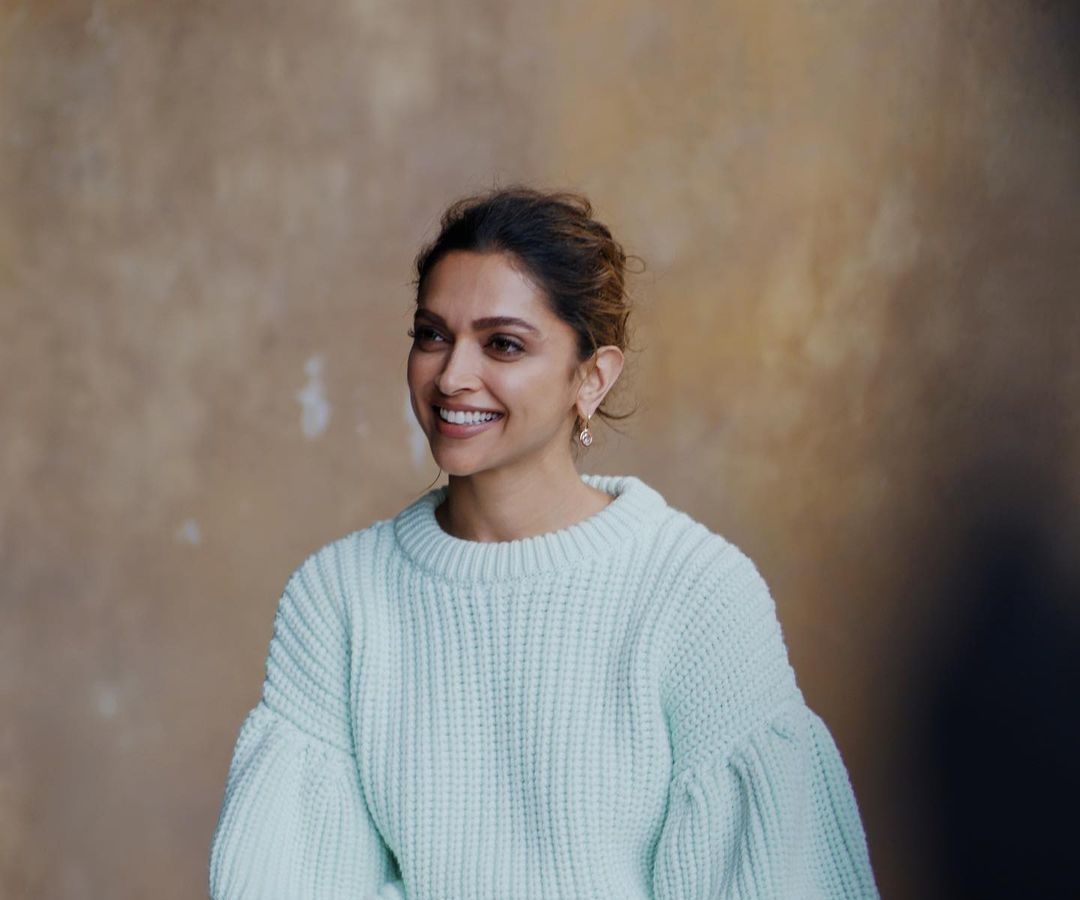 Deepika looked absolutely cute in her chunky knits. (Image: Instagram)