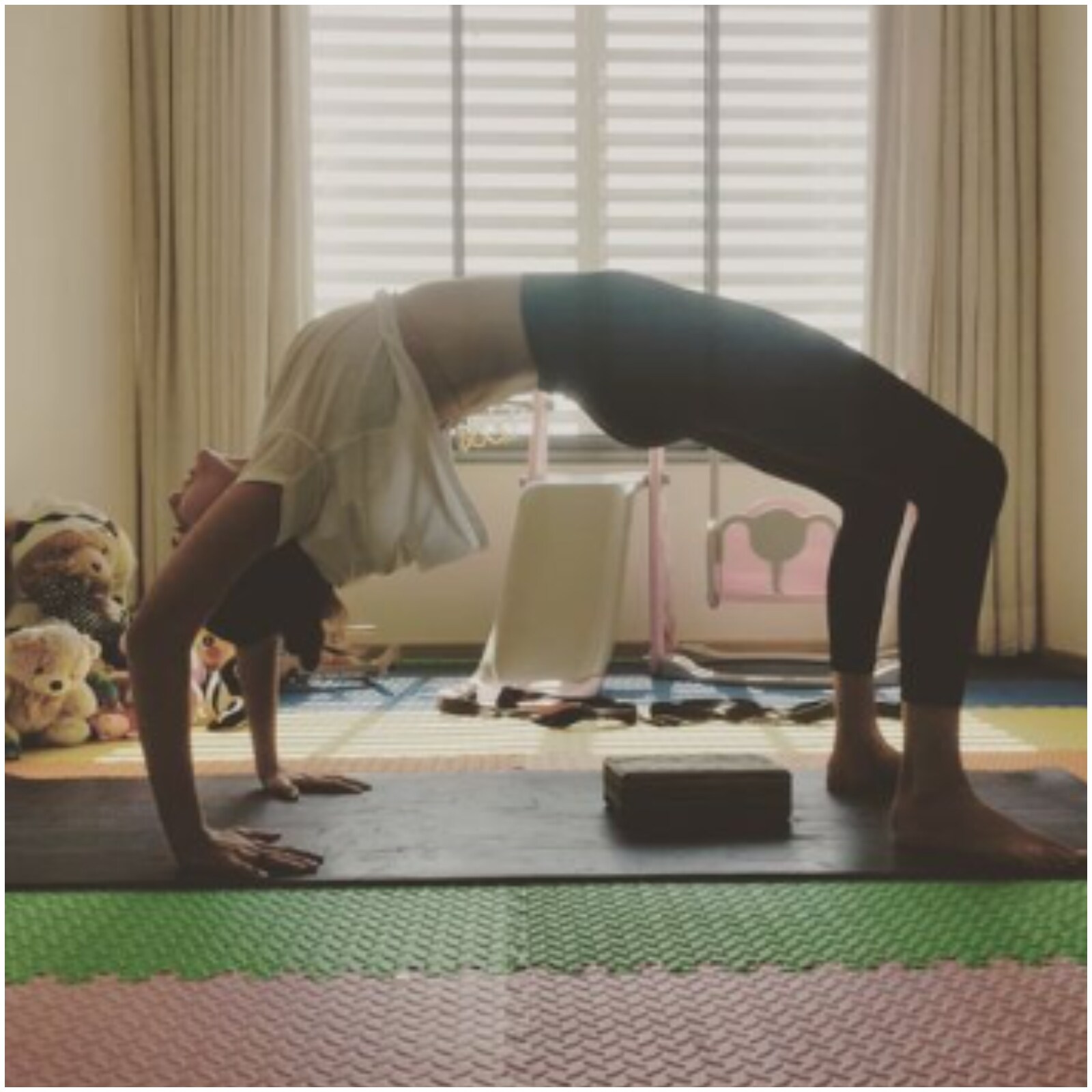 Anushka Sharma practices yoga inside daughter Vamika's room