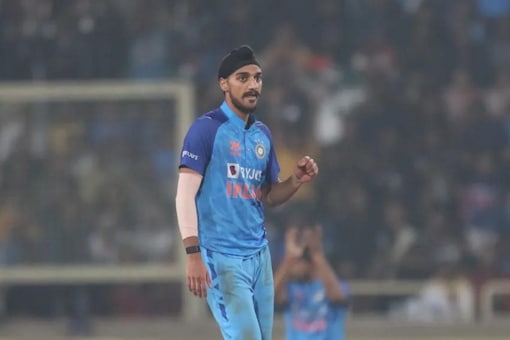 Arshdeep Singh in action during 1st T20I (BCCI Photo)