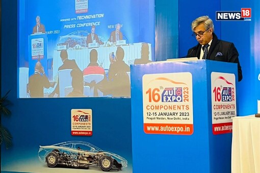 Vinnie Mehta, Director General, ACMA, speaking at the press conference of Auto Expo 2023 — Components Show (Photo: Paras Yadav/News18.com)