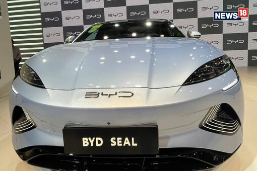 BYD Seal Sedan к俿ҷ (Ҿ: Paras Yadav/News 18.com)