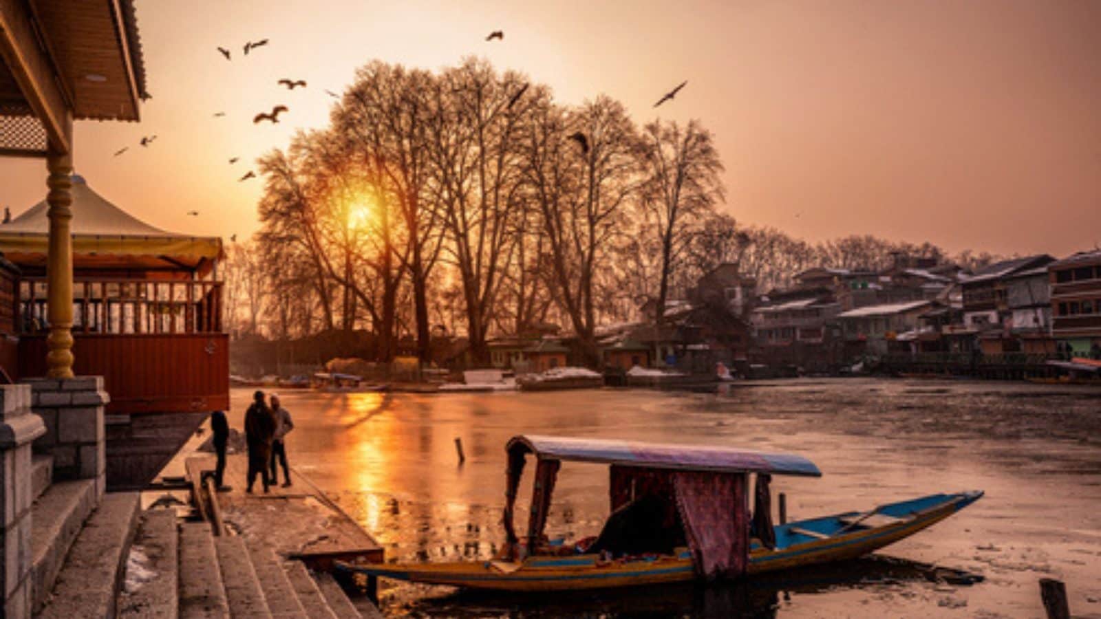 J&K Admin Plans Floating Open Air Theatre on Dal Lake to Portray Kashmir’s Culture, Heritage