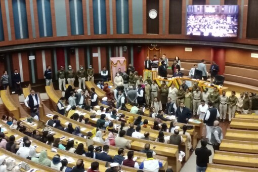 Delhi Mayoral Elections LIVE: Shelly Oberoi is AAP's mayoral post candidate, while BJP has fielded Rekha Gupta.