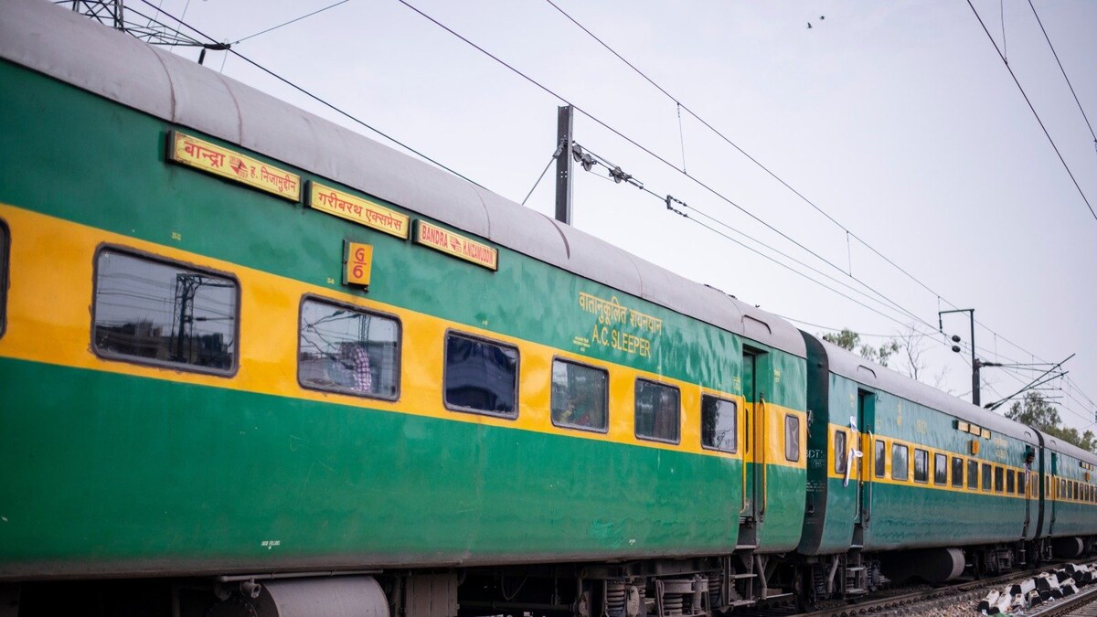 Revealed: These Are Indian Railways' Dirtiest Trains