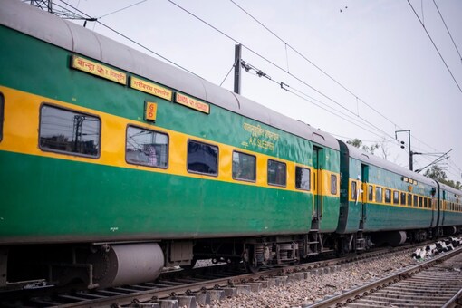 There were as many as 81 complaints regarding the lack of cleanliness on Saharsa-Amritsar Garib Rath train in the month of December. (Representative image: Shutterstock)
