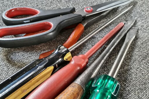 Don’t forget to eliminate sharp objects from your list of decors as they can hurt your children at any point in time.
