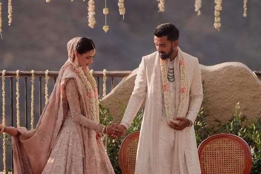 Athiya Shetty and KL Rahul are officially husband and wife 