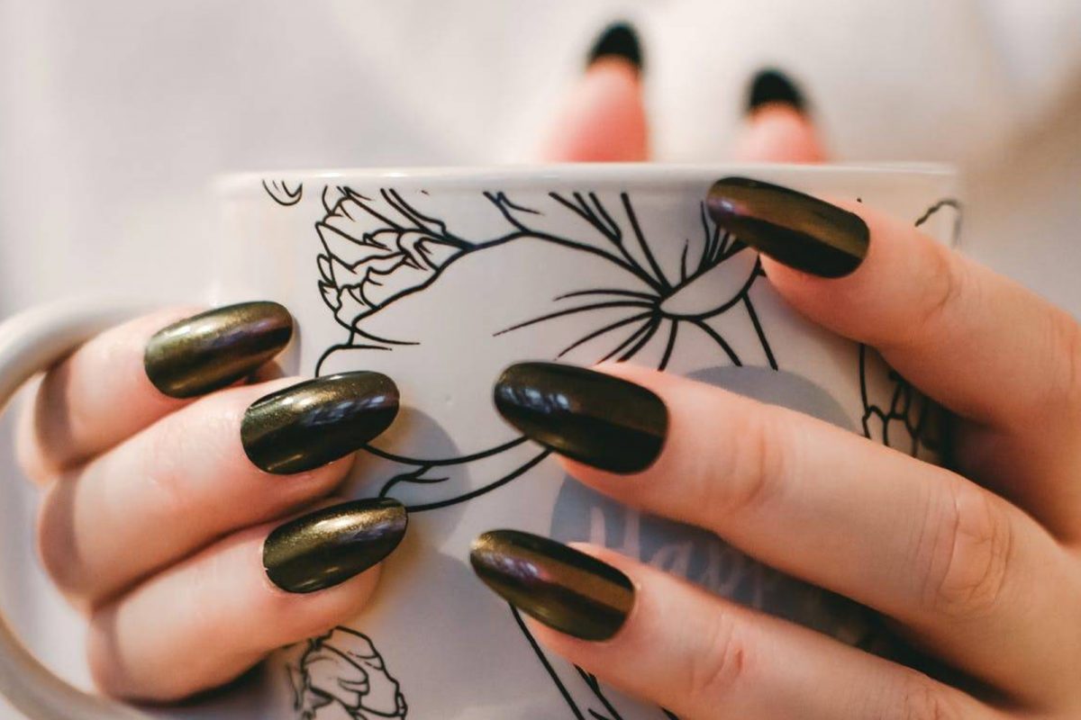 Japanese Jewels at Your Fingertips; Glamorous Chrome Nail Art