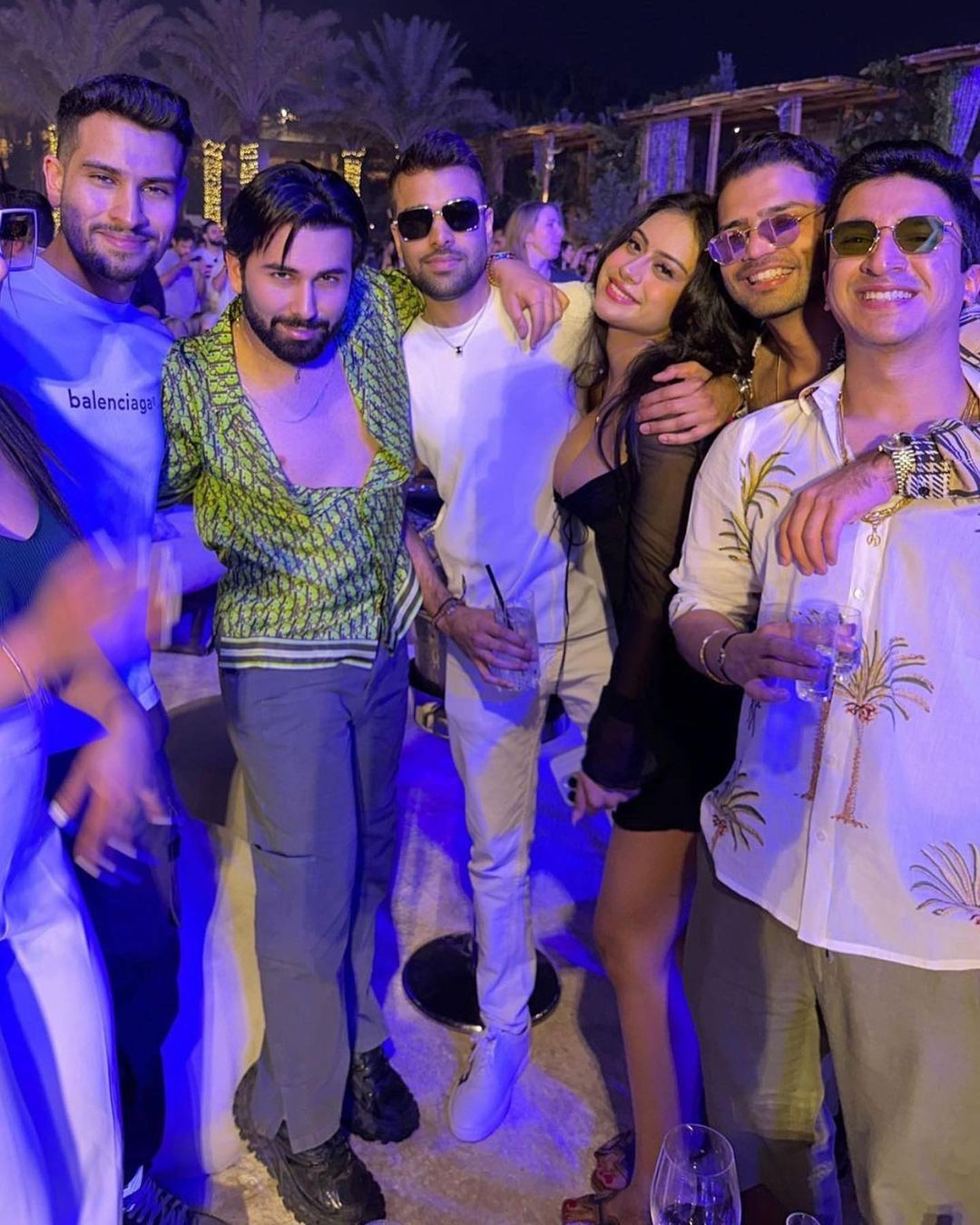 Nysa Devgn, Orry and their friends pose for a group shot at the party. 
