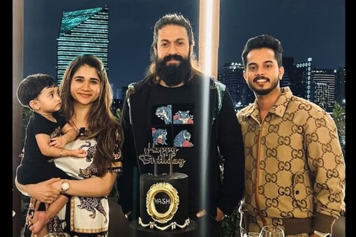 KGF star Yash was in Dubai on his birthday. 