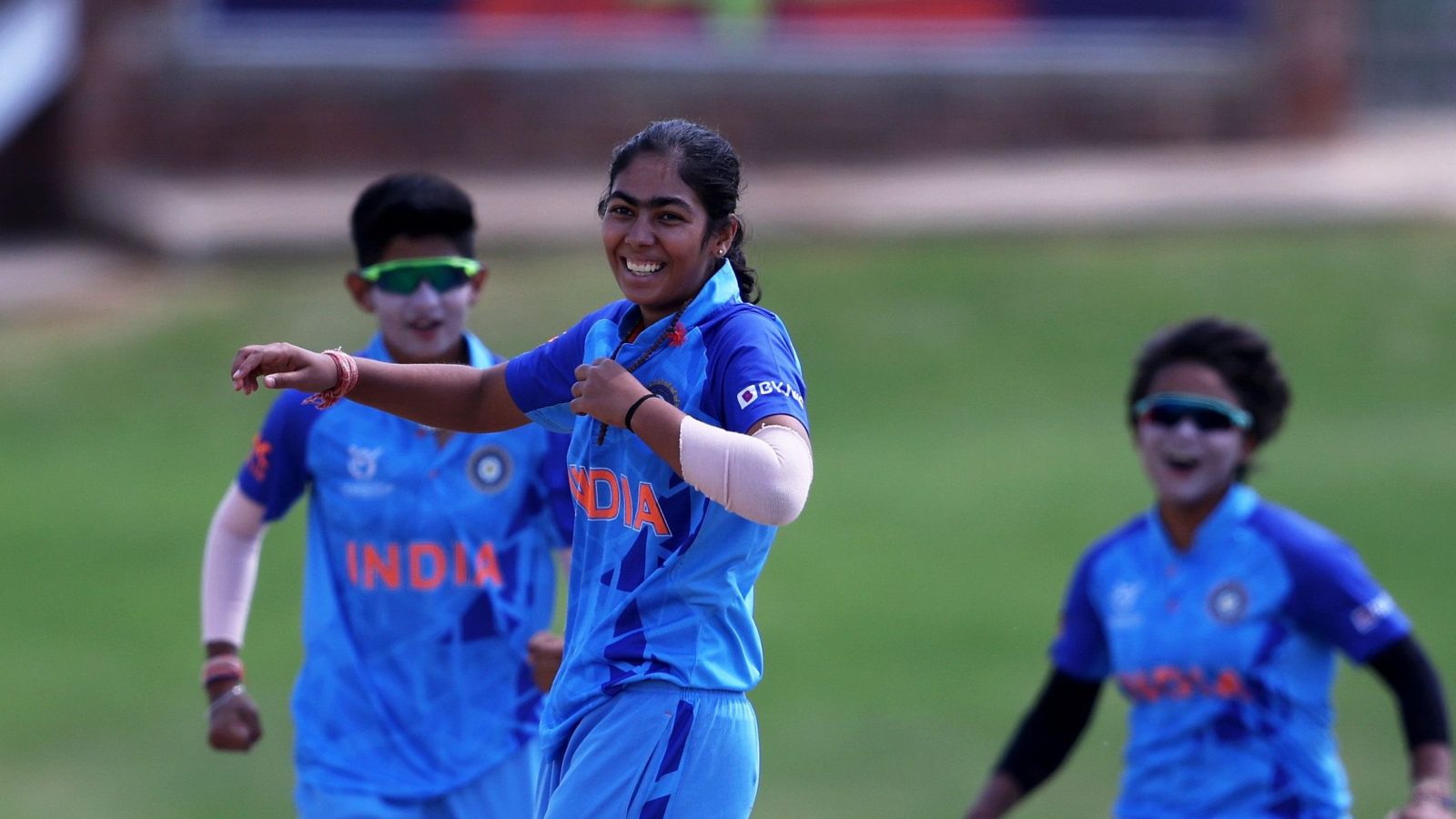 ICC U-19 Women's T20 World Cup 2023: Parshavi Chopra 4/5 Stars as India  Crush Sri Lanka by 7 Wickets